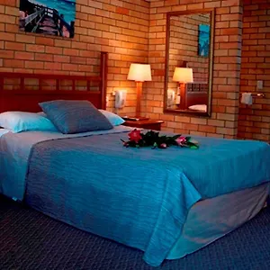 pacific-paradise-motel.hotelssunshinecoast.net/